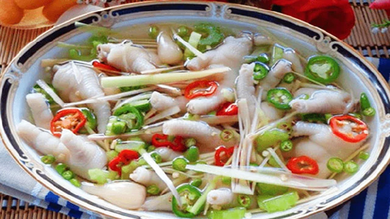 Chân gà muối
