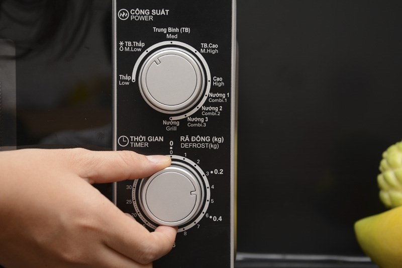 Hình ảnh sản phẩm - [R-G222VN-S] Lò vi sóng có nướng SHARP R-G222VN-S 20 lít