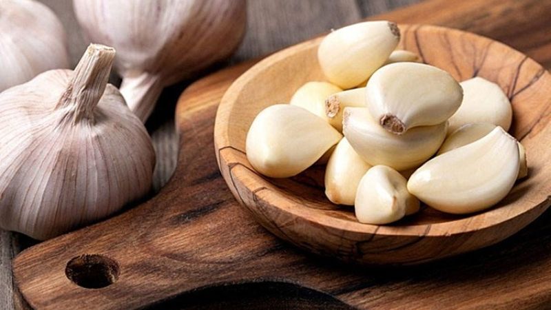 Theo Đông y, tỏi có tính nóng nên không thể chế biến với thịt vịt có tính hàn