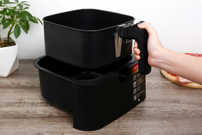 Hình ảnh sản phẩm - [KF-AF70EV-BK] Nồi Chiên Không Dầu Sharp 7.0 Lít