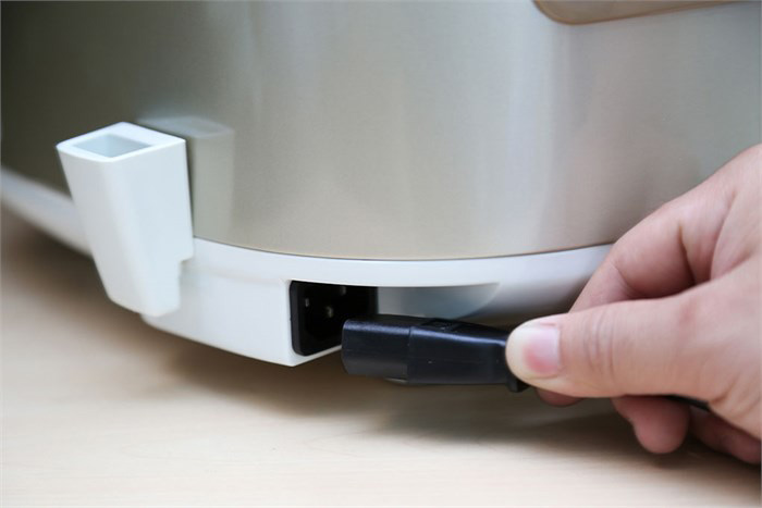 Hình ảnh sản phẩm - [KS-TH18-GL] Nồi Cơm Điện Tử Sharp 1.8 Lít